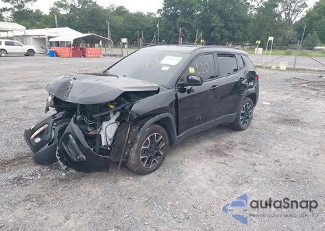 2019 Jeep Compass Upland Edition 4X4 из США, поврежденный, VIN 3C4NJDAB1KT682886